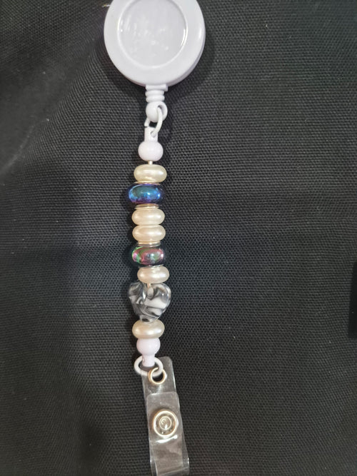 Badge Holders  - Everyday – Pearl, Grey Heart
