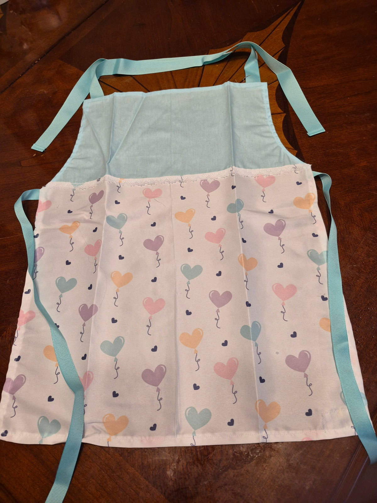 Apron - Kids – 21In. Length – Hearts W-Aqua Top